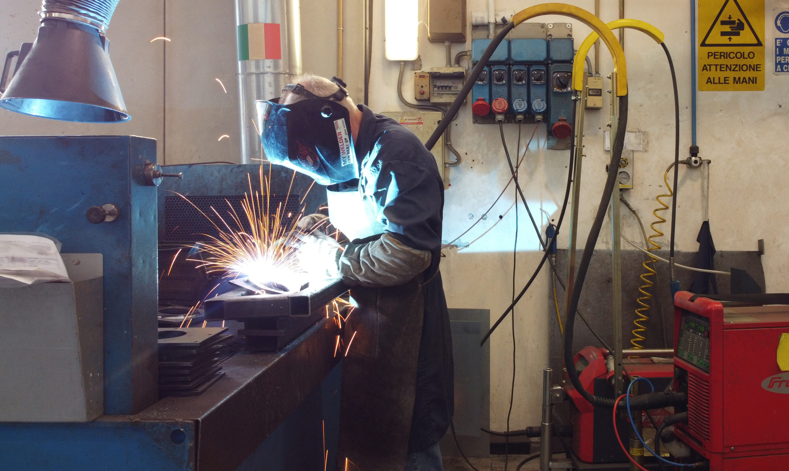 Saldatura manuale carpenteria metallica Officine Pollastri